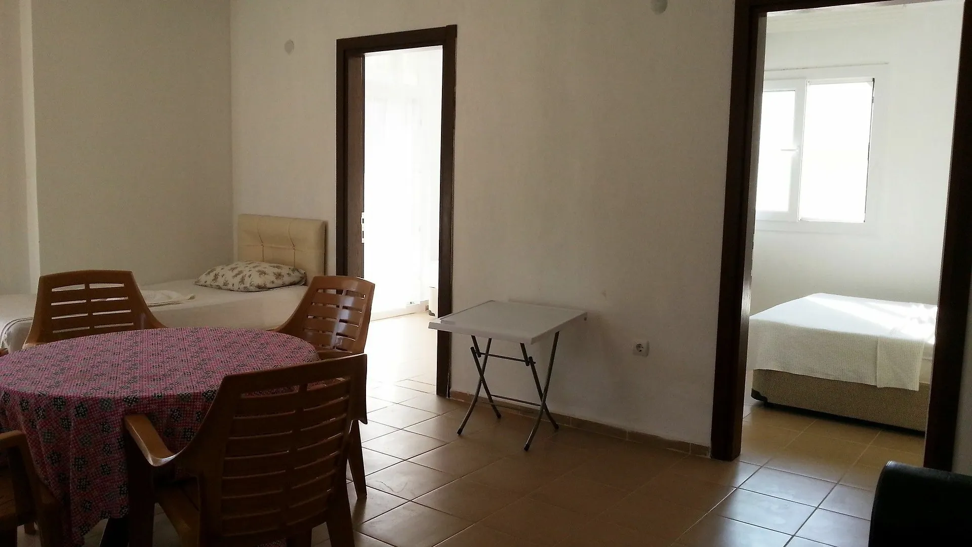 Doa Apartments 库萨达斯 0*,